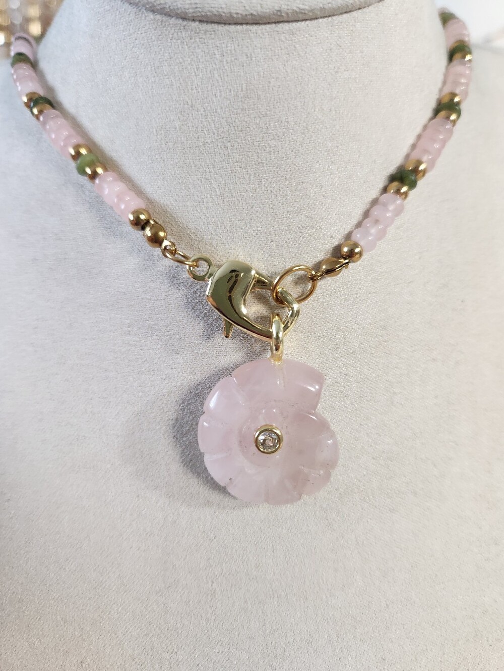 Handmade Natural Stone Neckalce - Picture 2 of 5